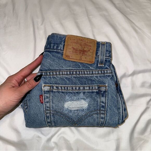 Levi’s 550 distressed shorts for summer - Picture 7 of 12